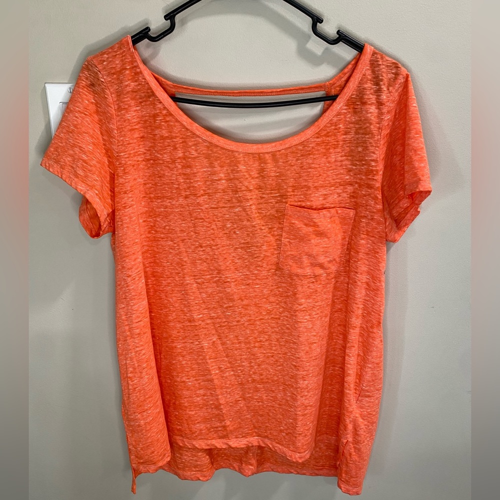AE orange shirt sleeve pocket tee, NWT size L